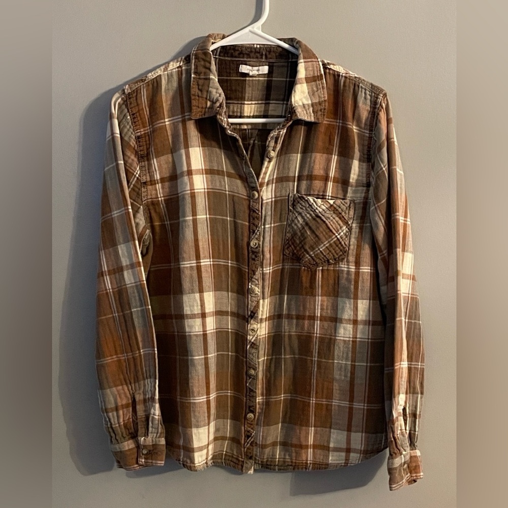 Maurices Button Down Shirt L
